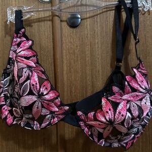 Victoria's Secret Ziggy Glam Floral Embroidery Low-Cut Demi Bra 34C